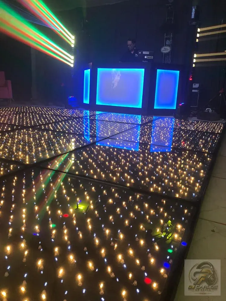 Pista de dança de LED: por que virou tendência em casamentos